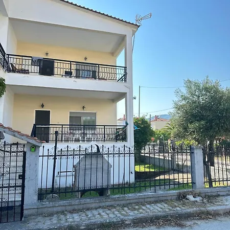 αιολία μεζονέτα με θέα τη θάλασσα Vrasná