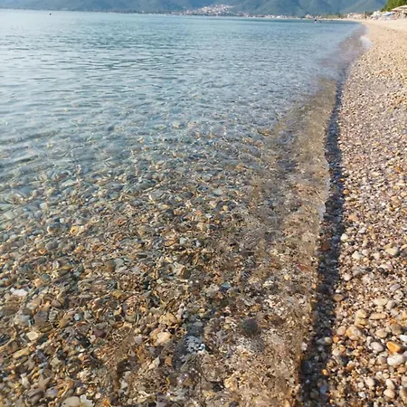 αιολία μεζονέτα με θέα τη θάλασσα * Vrasná