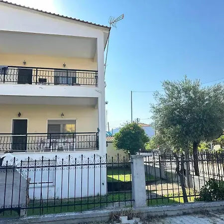 Villa αιολία μεζονέτα με θέα τη θάλασσα
