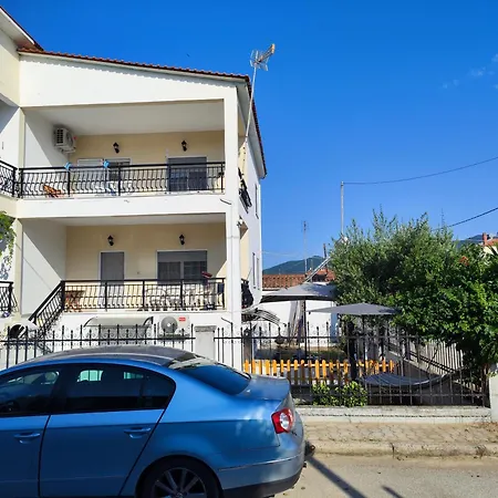 αιολία μεζονέτα με θέα τη θάλασσα