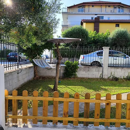 αιολία μεζονέτα με θέα τη θάλασσα *