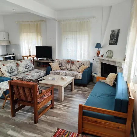 Villa αιολία μεζονέτα με θέα τη θάλασσα *