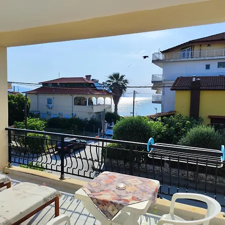 αιολία μεζονέτα με θέα τη θάλασσα * 弗拉斯纳