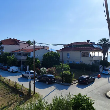αιολία μεζονέτα με θέα τη θάλασσα