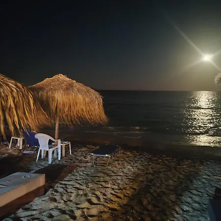 αιολία μεζονέτα με θέα τη θάλασσα Villa Vrasná