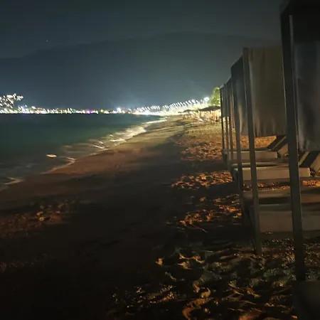 αιολία μεζονέτα με θέα τη θάλασσα * Vrasná